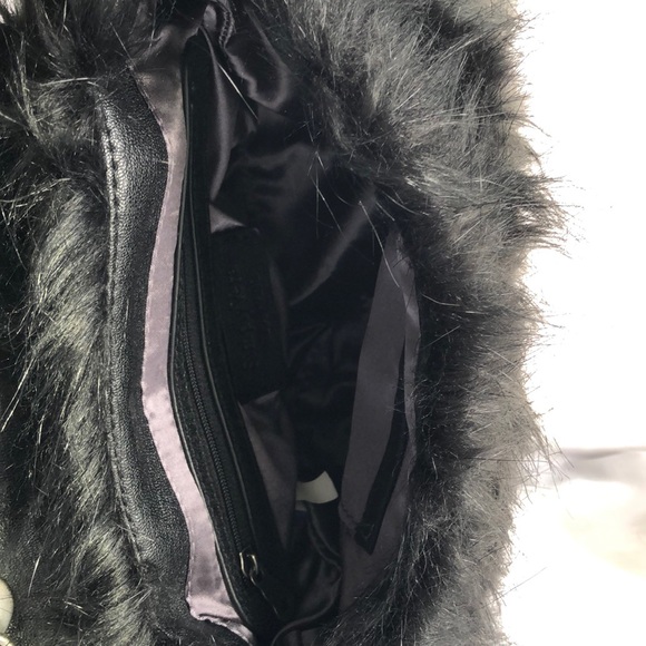 Simply Vera Faux Fur Handbag - Picture 7 of 12